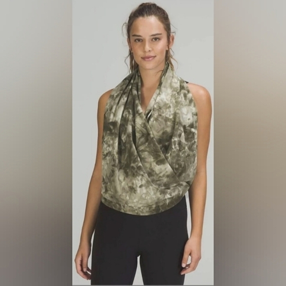 Lululemon Customizable Snap Multi Rulu Scarf in Olive Green Tie Dye - Picture 2 of 6